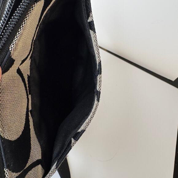 Coach Sutton Signature Swingpack Black Crossbody Purse - Picture 4 of 9